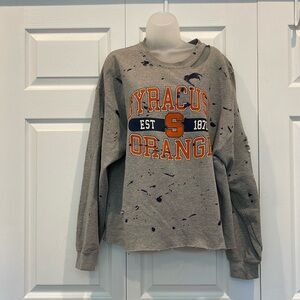 Gildan, size XL, color : grey. College apparel: Syracuse